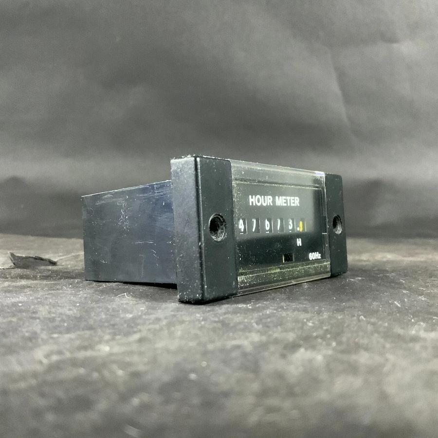 REDINGTON 7526-002-115AC PANEL METER ($30 OBO)