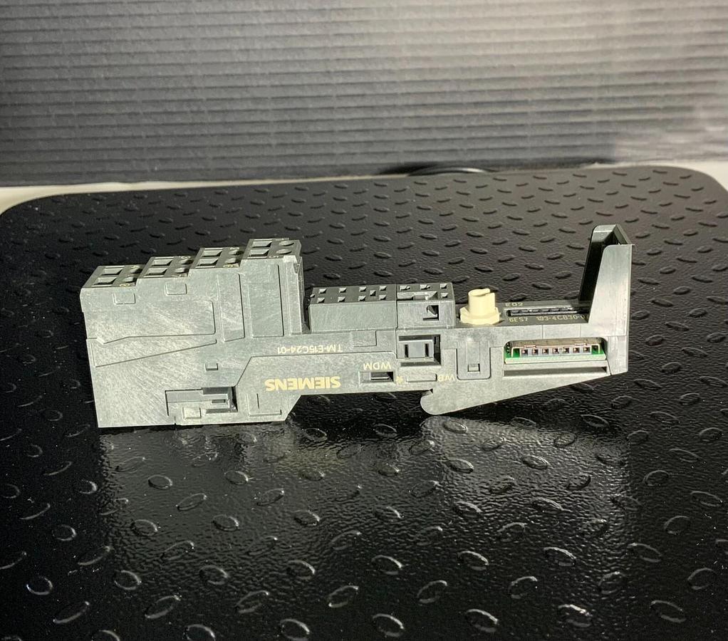 Used SIEMENS TM-E15C24-01-EACH ($28.99/EACH OBO)