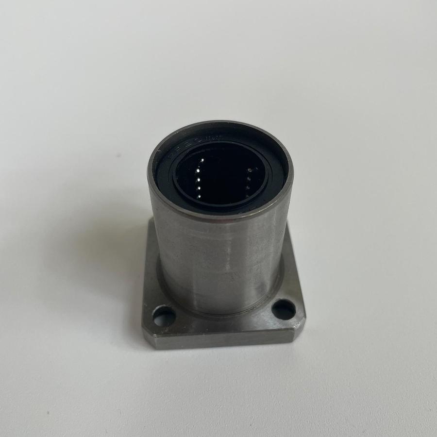 Used PBC LINEAR EPK20G 20MM INNER DIAMETER SQUARE FLANGE LINEAR BALL BEARING OEM