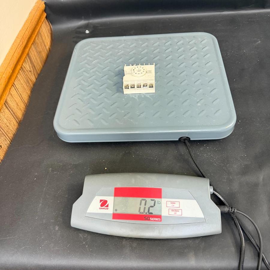 Used UNBRANDED 11-PIN RELAY BASE ($12 OBO)