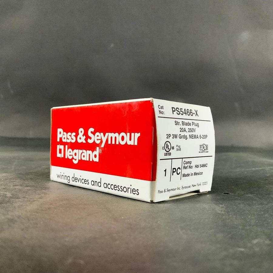 LEGRAND PS5466-X STRAIGHT BLADE PLUG ($10 OBO)