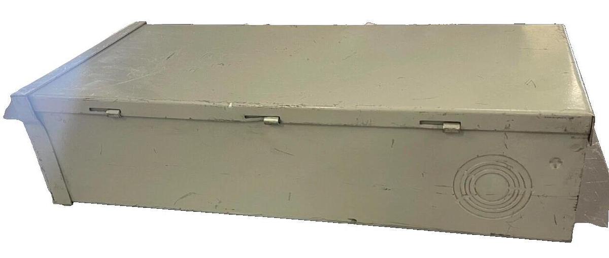 Used MURRAY 200A, 240V Circuit Breaker Enclosure Cat No. LW200VR ($149.99 OBO!!!)