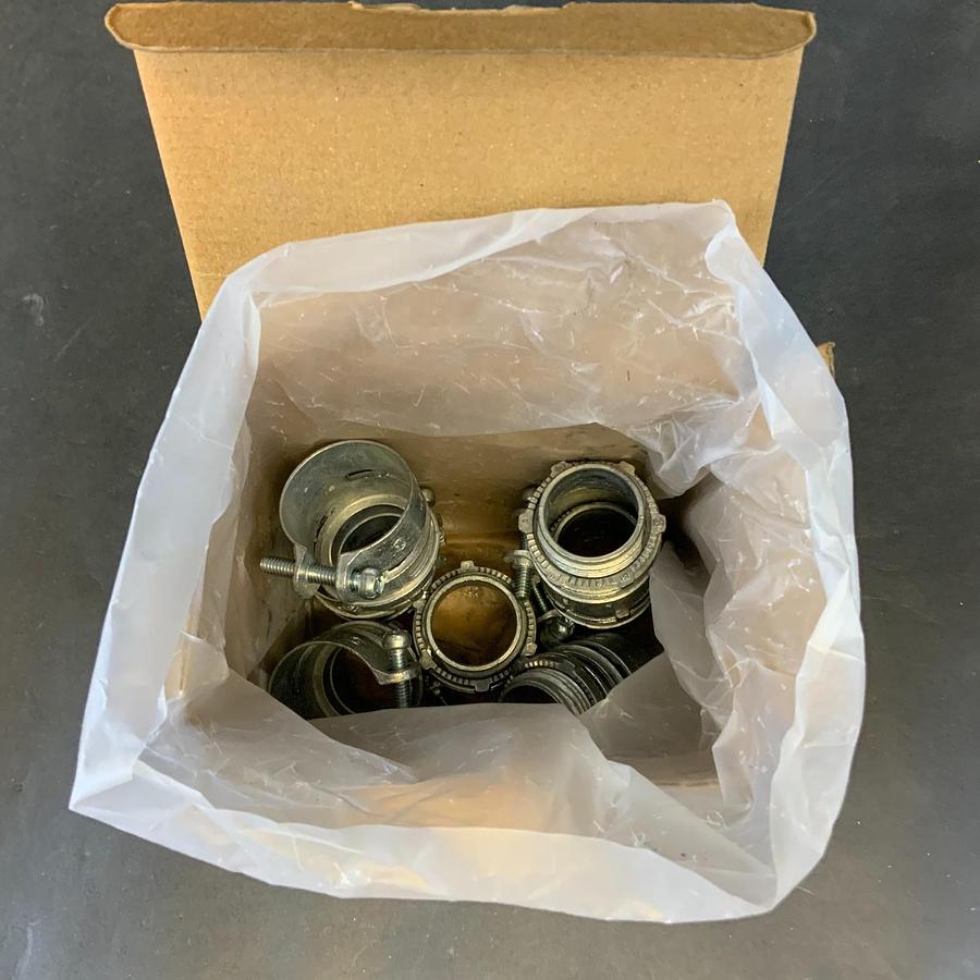 Used APPLETON SC-100 1” SQUEEZE TYPE BOX CONNECTORS - BOX OF 7 ($15 OBO)