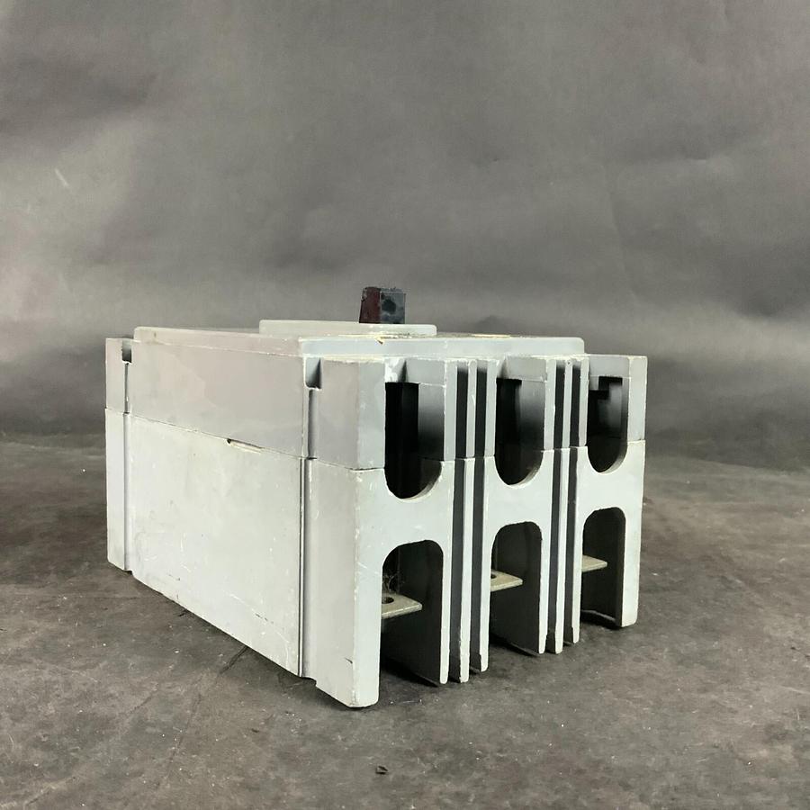Used WESTINGHOUSE HFB3050 CIRCUIT BREAKER ($35 OBO)