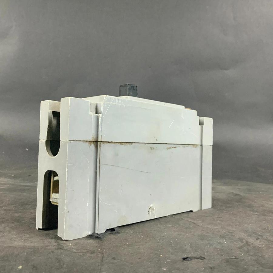 Used WESTINGHOUSE HFB1015 CIRCUIT BREAKER ($40 OBO)