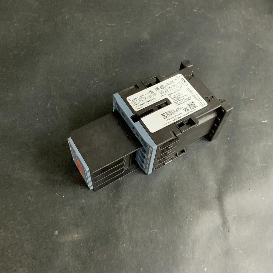 Used SIEMENS 3RT2016-1AK64-3MA0 CONTACTOR ($45 OBO)