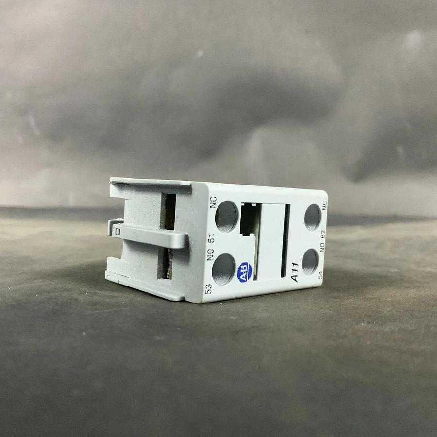 Used ALLEN BRADLEY 100-F SERIES A AUX. CONTACT BLOCK ($12 OBO)