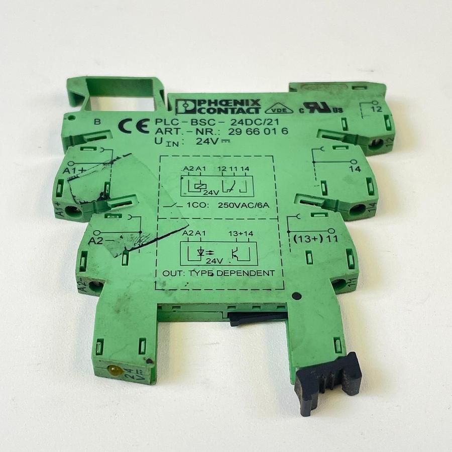 Used PHOENIX CONTACT PLC-BSC-24DC/21 RELAY BASE 24VDC INDUSTRIAL INTERFACE MODULE