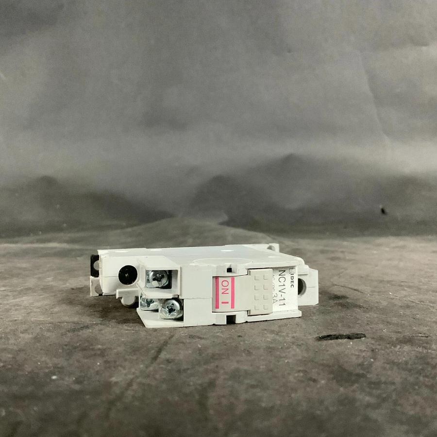 Used IDEC NC1V-11 3A CIRCUIT BREAKER ($20 OBO)