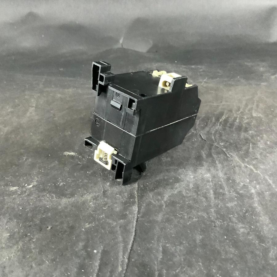 Used MOELLER DIL 08-31-NA CONTACTOR ($25 OBO)