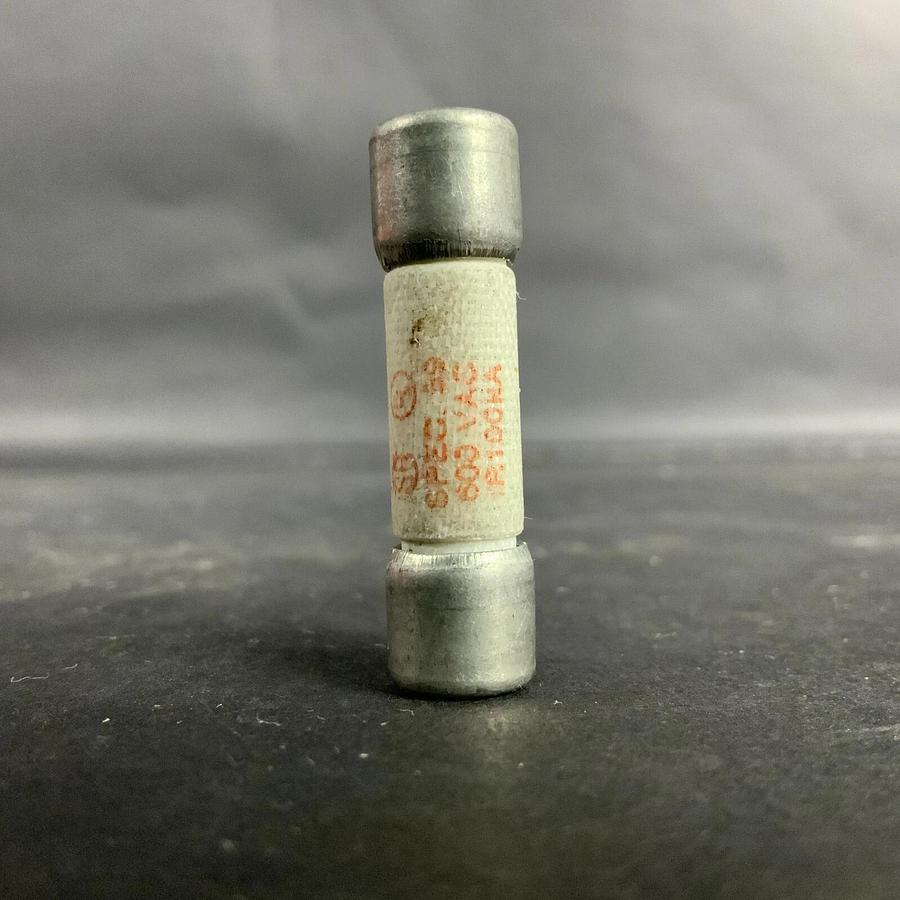 Used FERRAZ SHAWMUT AMPTRAP ATM-25 FUSE ($5 OBO)