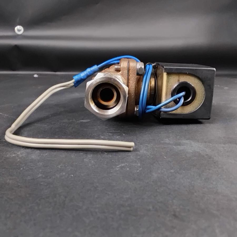 Used CKD CORPORATION -ADK12-15A-03A SOLENOID VALVE ($20 OBO)