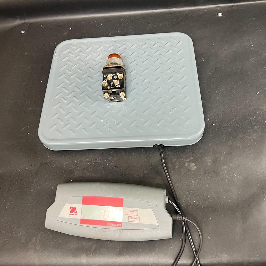 Used ALLEN BRADLEY 800T-PT16 ORANGE PUSHBUTTON ($18 OBO)