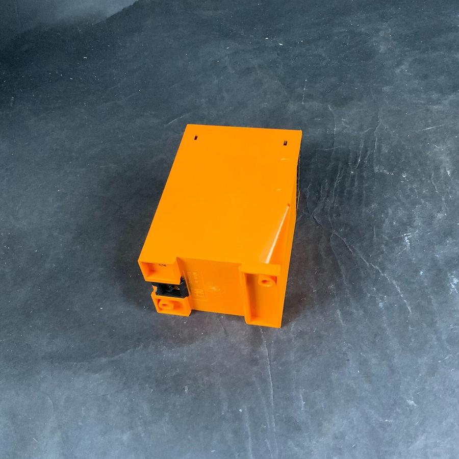 Used IFM ELECTRONIC DREHZAHLWÄCHTER D100 SPEED CONTROLLER ($25 OBO)
