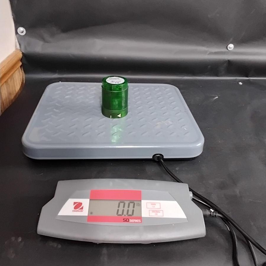 Used SIEMENS 8WD4 200-1AC GREEN STACK LIGHT ($15 OBO)