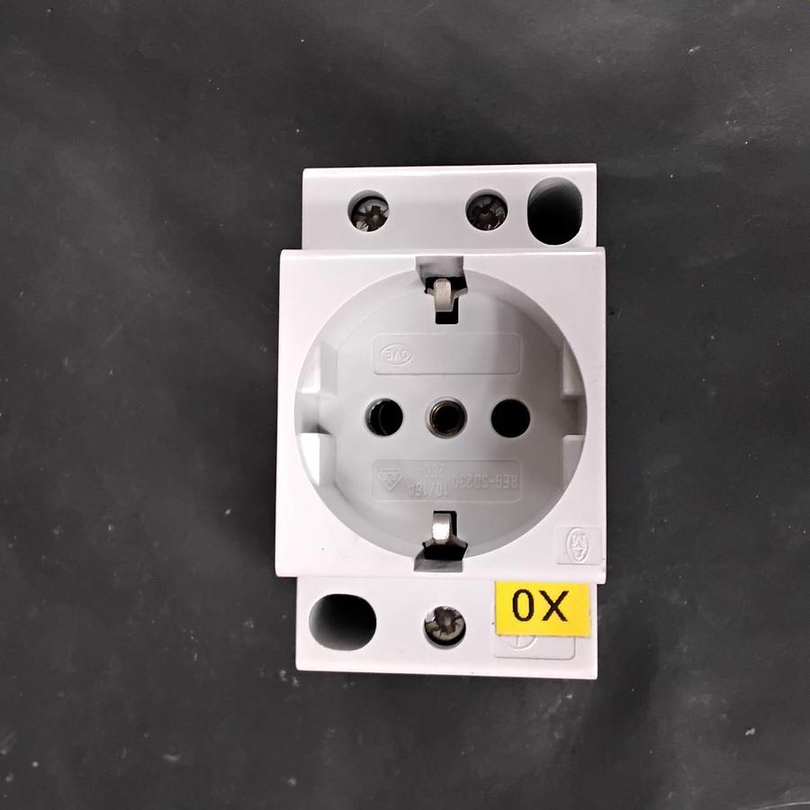 Used EATON REG-SD230 CIRCUIT BREAKER ($11 OBO)