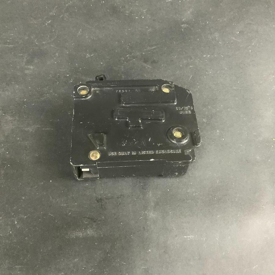 Used CROUSE HINDS MP115 CIRCUIT BREAKER ($10 OBO)