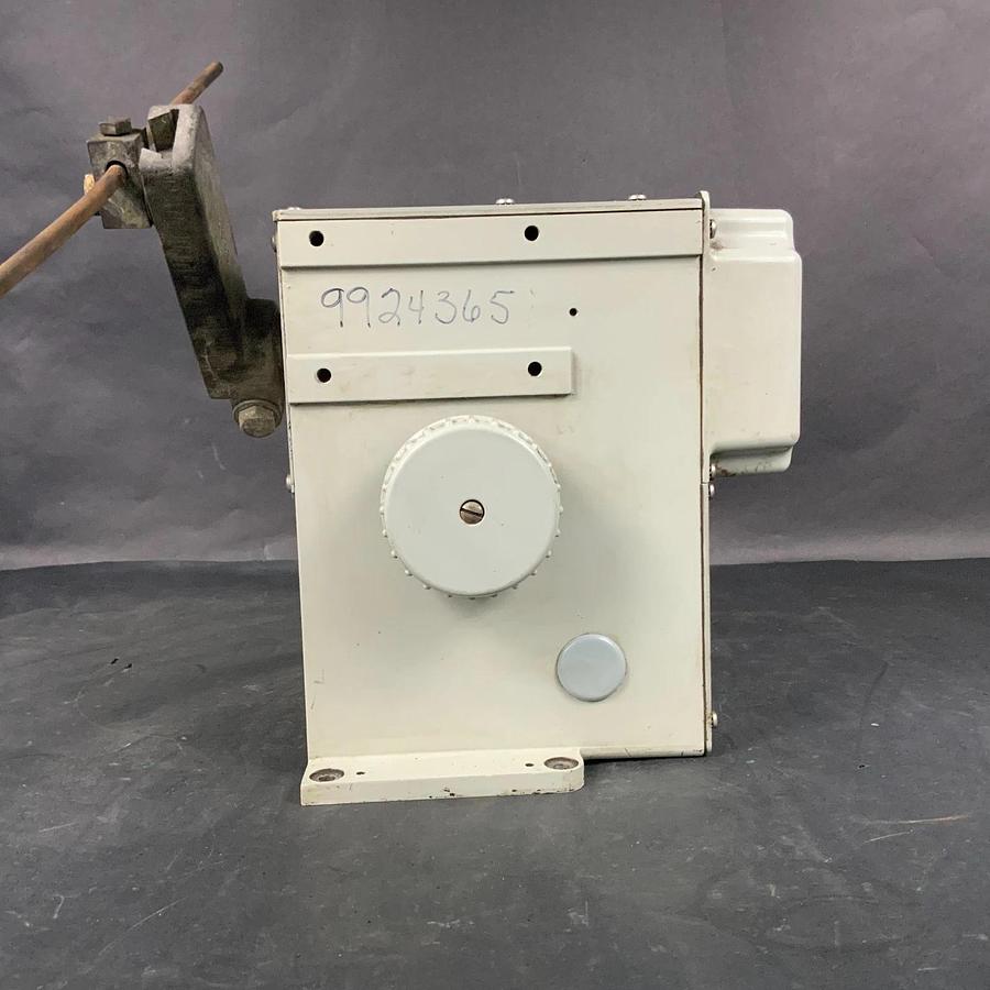 Used HONEYWELL 10264A-1-0-04-00010-000-00 ACTUATOR ($1,250 OBO)