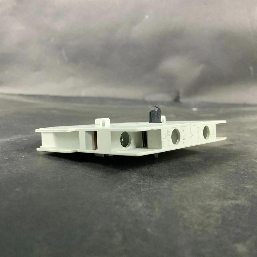 Used SIEMENS 3RA1924-2B MECHANICAL INTERLOCK ($20 OBO)