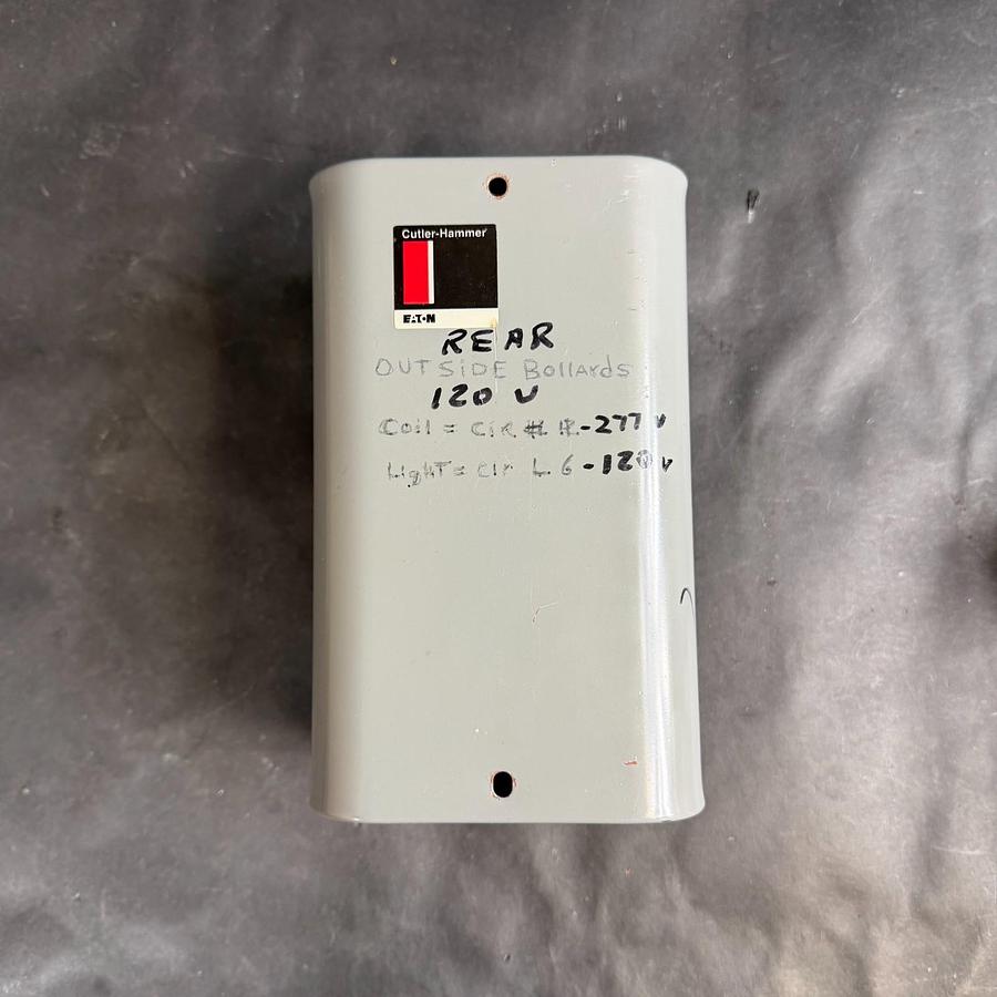 Used CUTLER HAMMER C25DND230 W/ ENCLOSURE ($50 OBO)
