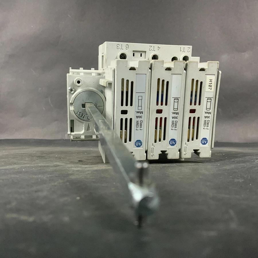 Used ALLEN BRADLEY 194R-J30-1753 SER A DISCONNECT SWITCH ($100 OBO)