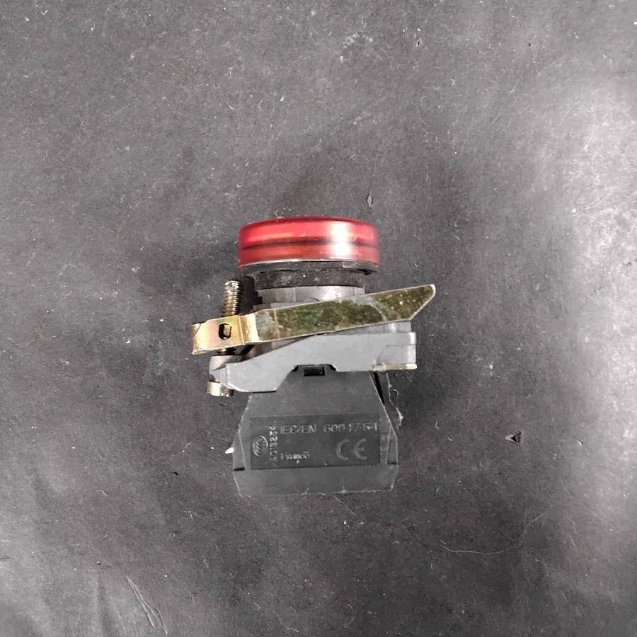 Used TELEMECANIQUE ZBV-B4 RED PUSHBUTTON W/ CONTACT BLOCK ($10 OBO)