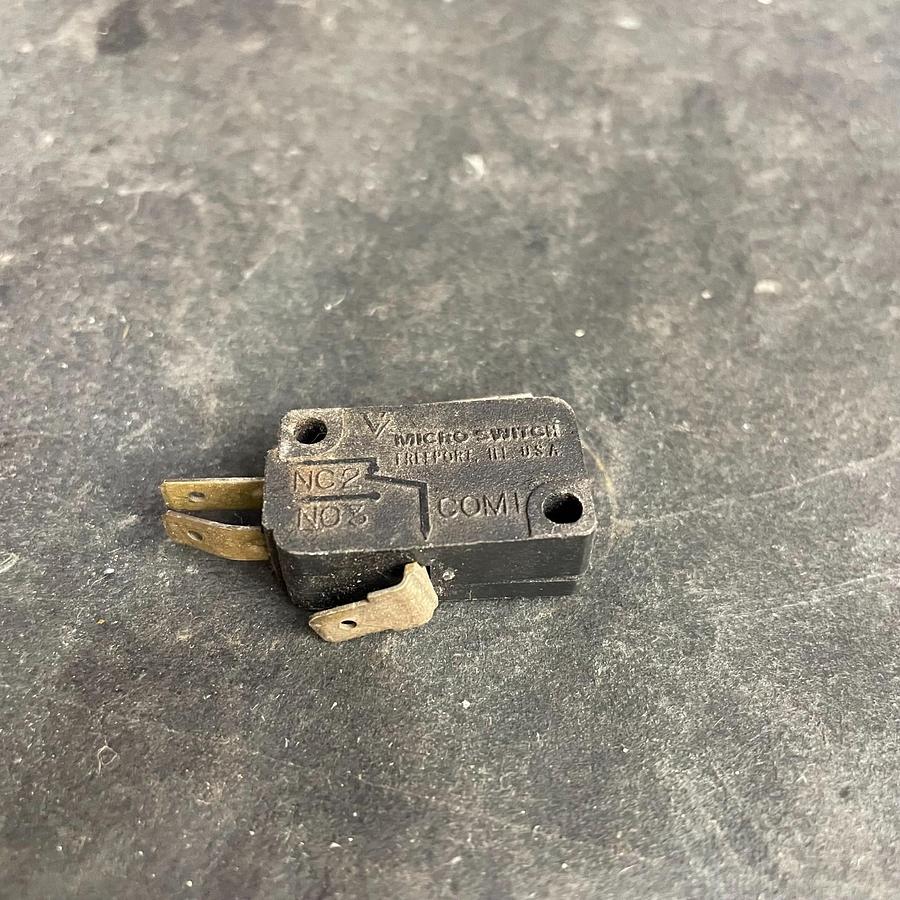 Used HONEYWELL V7-1C17D8-002 MICRO SWITCH