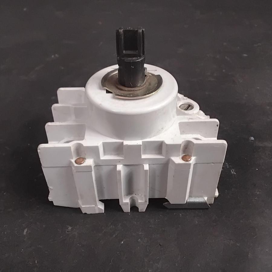 Used ABB OETL-NF60 DISCONNECT SWITCH ($45 OBO)