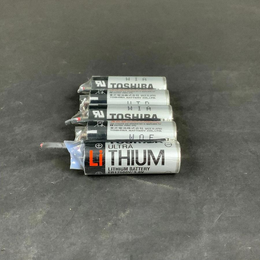 TOSHIBA ER17500 3.6V LITHIUM BATTERY - NEW ($12 OBO)