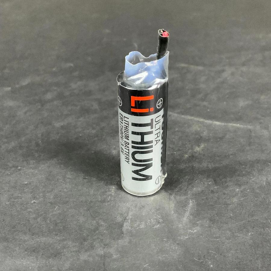 TOSHIBA ER17500 3.6V LITHIUM BATTERY - NEW ($12 OBO)