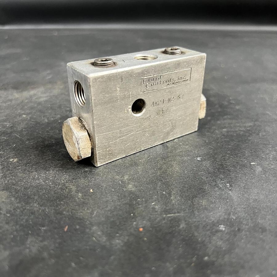 Used FLUID CONTROLS 4K21-N2-S VALVE ($35 OBO)