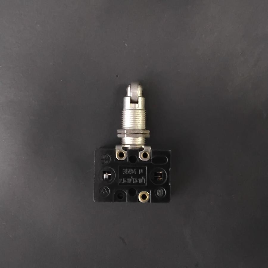 Used DESKO 3594-82813 LIMIT SWITCH ($7 OBO)