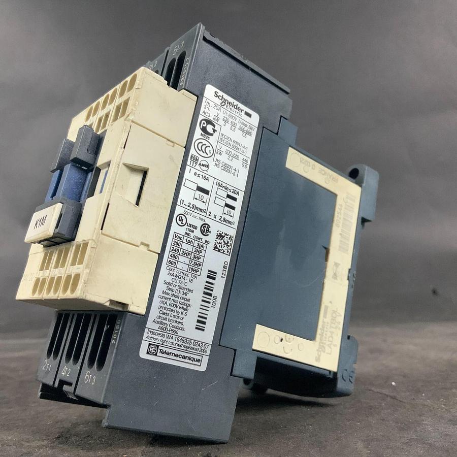 Used SCHNEIDER ELECTRIC LC1D23 BD CONTACTOR ($30 OBO)