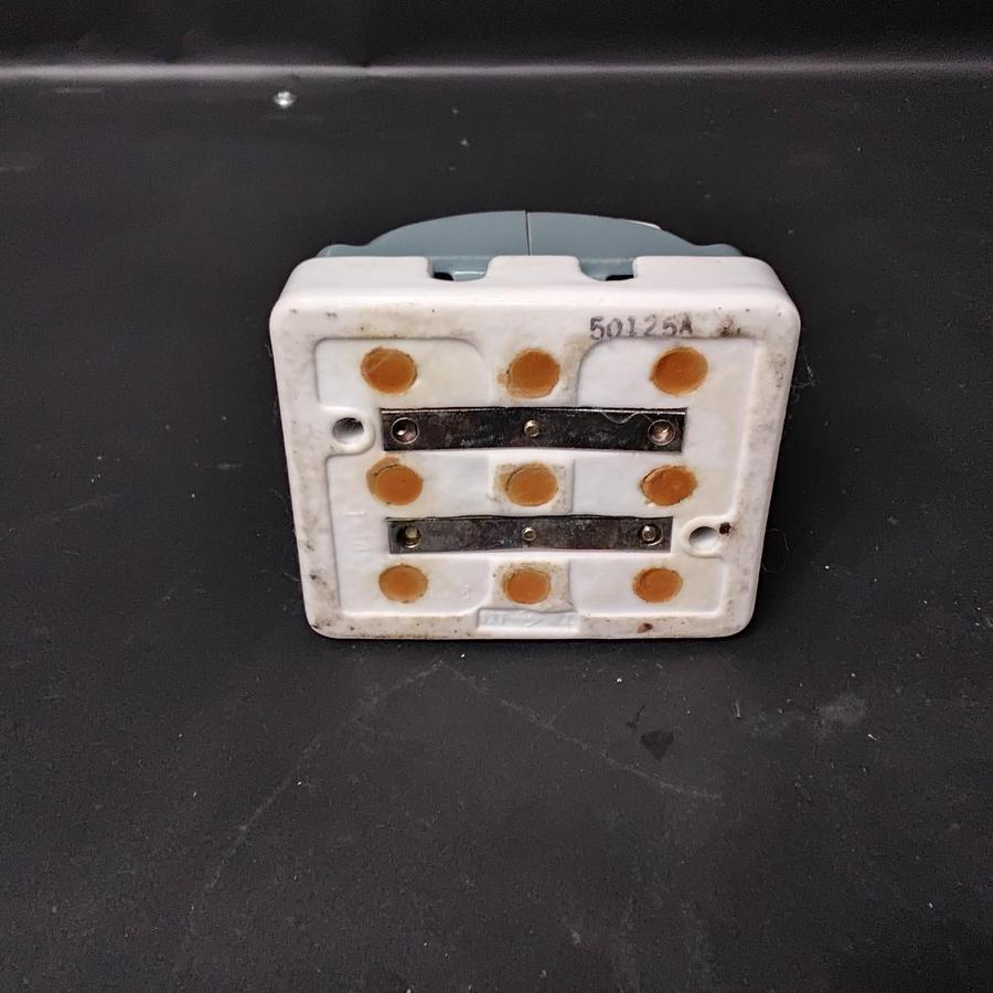 Used 41-15232 SAFETY KNIFE SWITCH ($15 OBO)