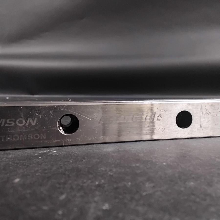 Used THOMSON ACCUGLIDE RD20HL0220 LINEAR RAIL ($65 OBO)