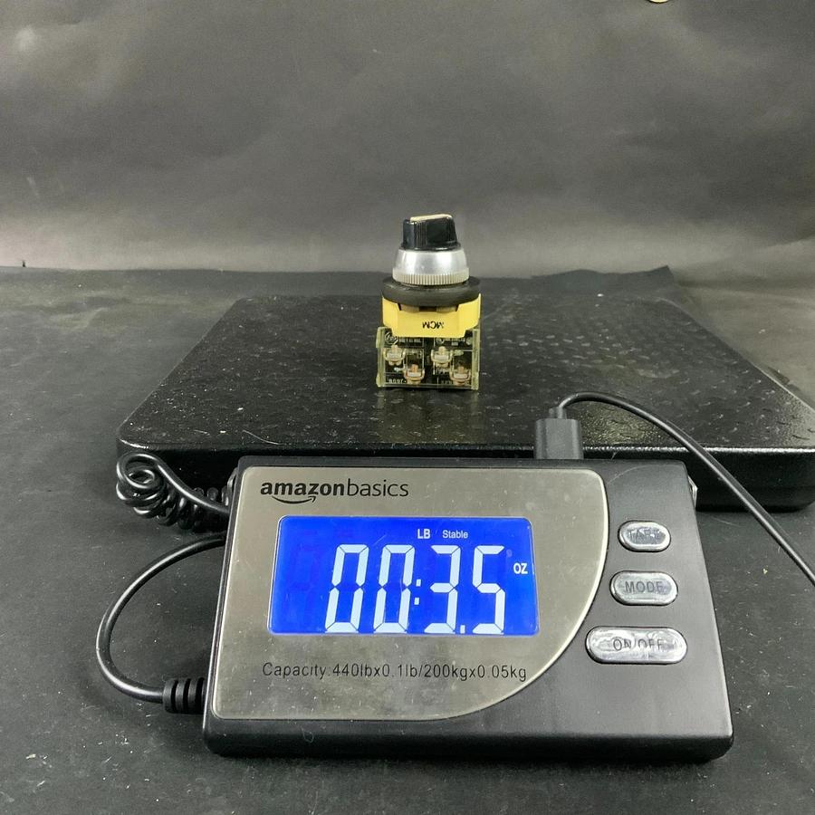 Used ALLEN BRADLEY 800T-H2 SERIES F SELECTOR SWITCH ($20 OBO)