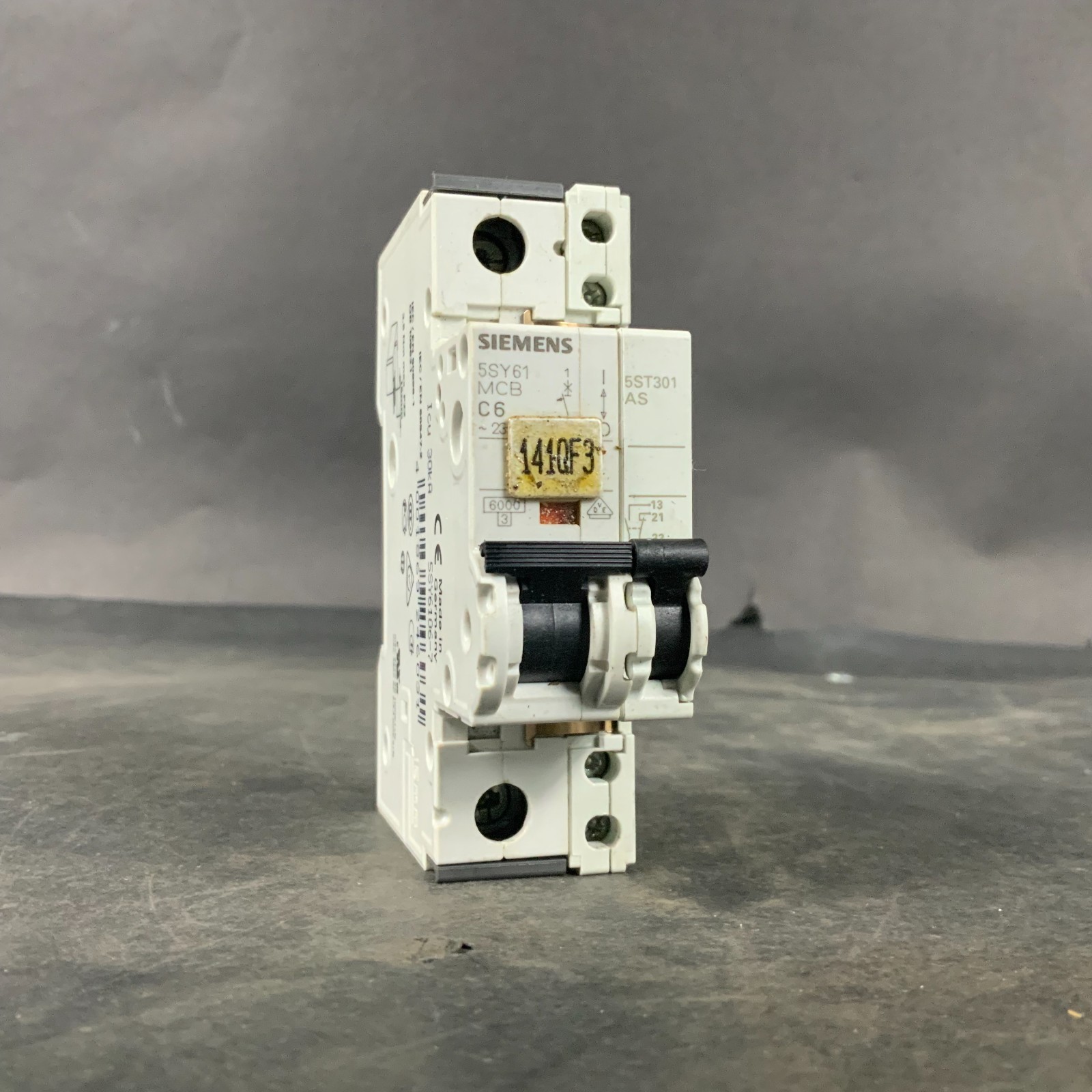 Used SIEMENS 5SY61MCB C6 CIRCUIT BREAKER W/ AS AUX SWITCH ($12 OBO)