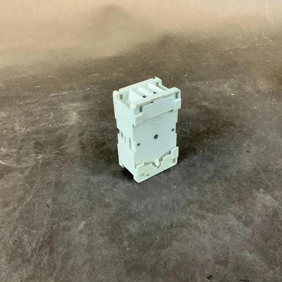 Used ALLEN BRADLEY 700-HN100 C RELAY SOCKET ($7 OBO)
