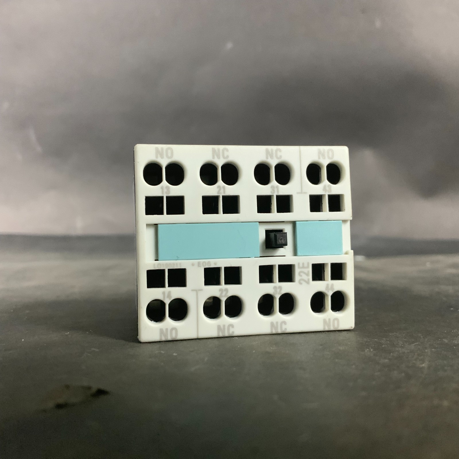 Used SIEMENS 3RH1921-2HA22 AUXILIARY CONTACT ($20 OBO)