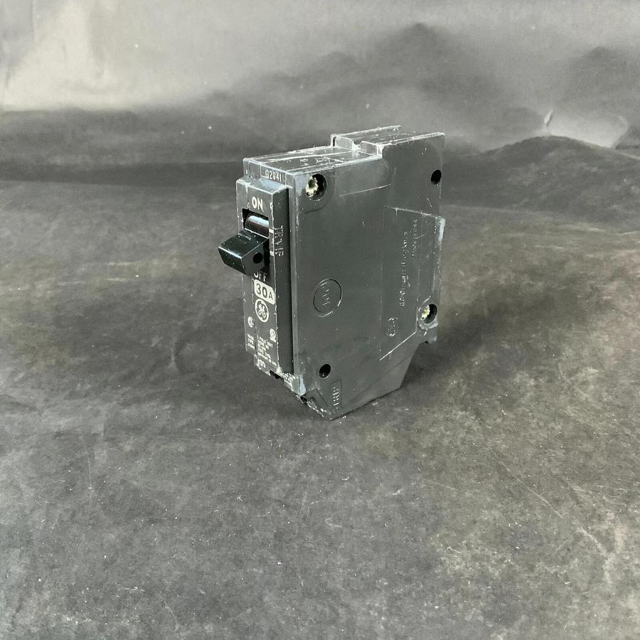 Used GE RT-690 30A 1 POLE CIRCUIT BREAKER ($10 OBO)