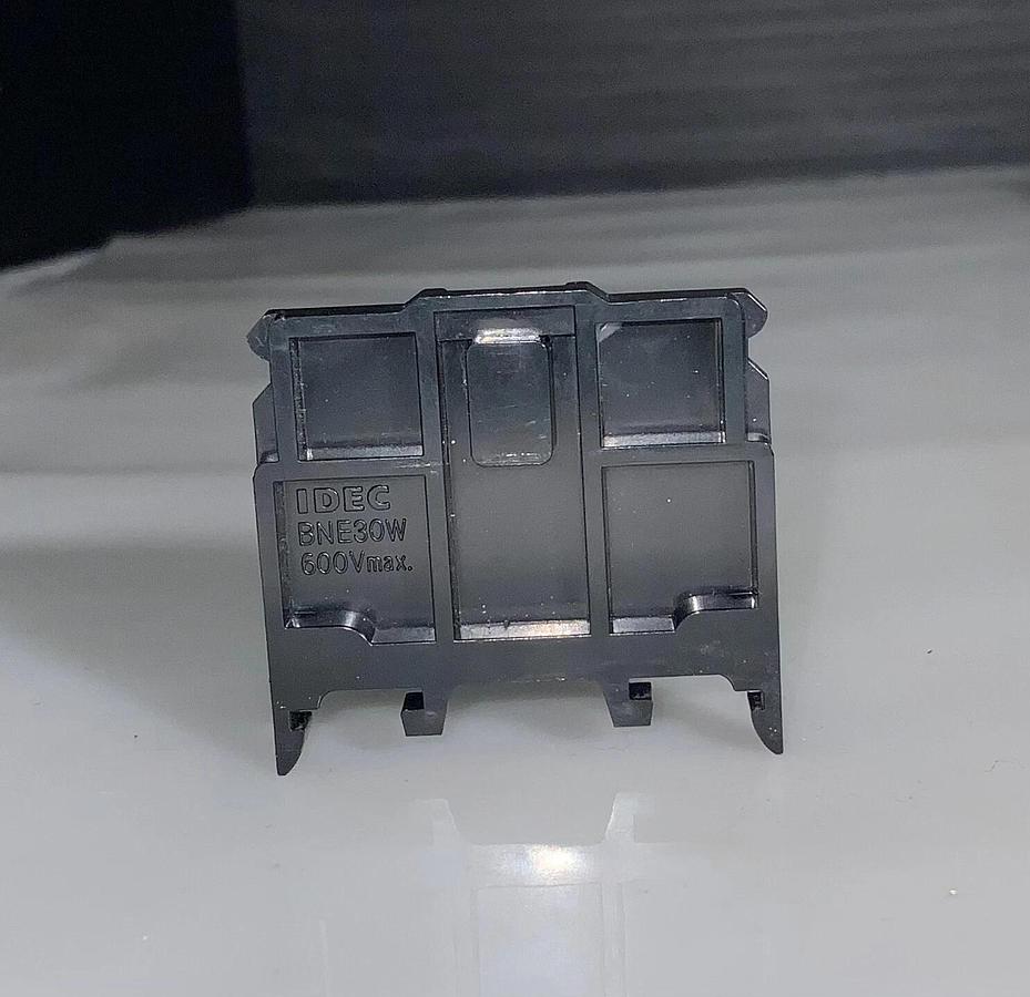 IDEC BNE30W ($1.99/EACH OBO)