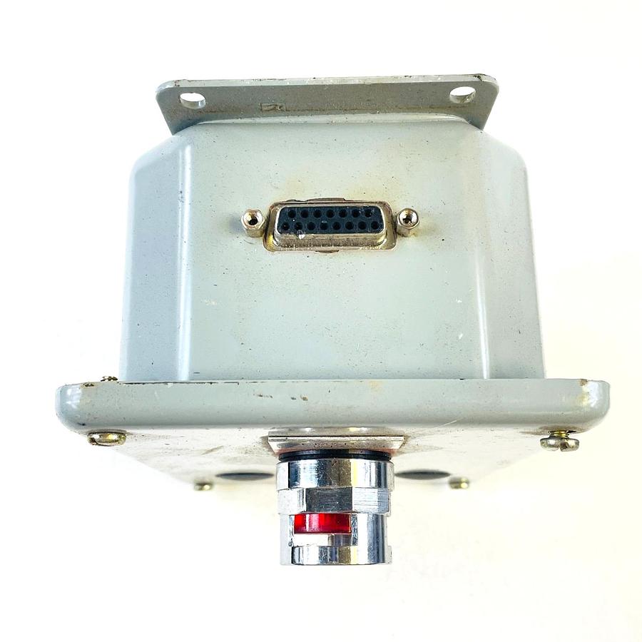 Used HOFFMAN A643DSC STEEL CONTROL ENCLOSURE CUTLER HAMMER E22 EMERGENCY STOP DB15