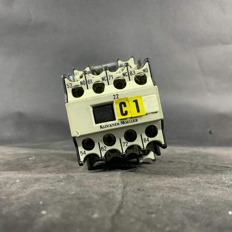Used KLOCKNER MOELLER DIL00AM-10 W/ 4 DIL CONTACTOR ($45 OBO)