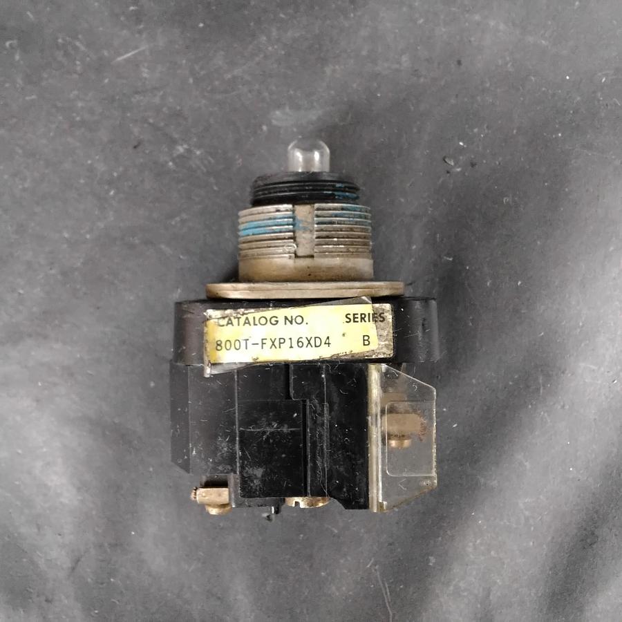 Used ALLEN BRADLEY 800T-FXP16XD4 PUSH BUTTON SWITCH ($16 OBO)