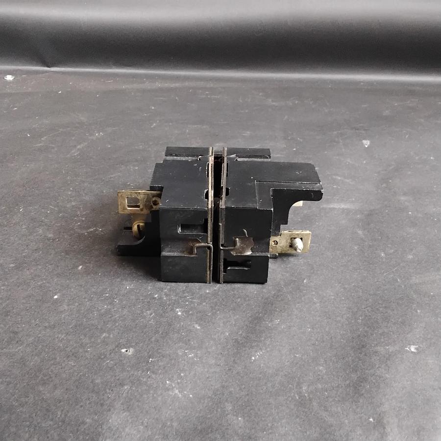 Used SIEMENS P250 CIRCUIT BREAKER ($25 OBO)