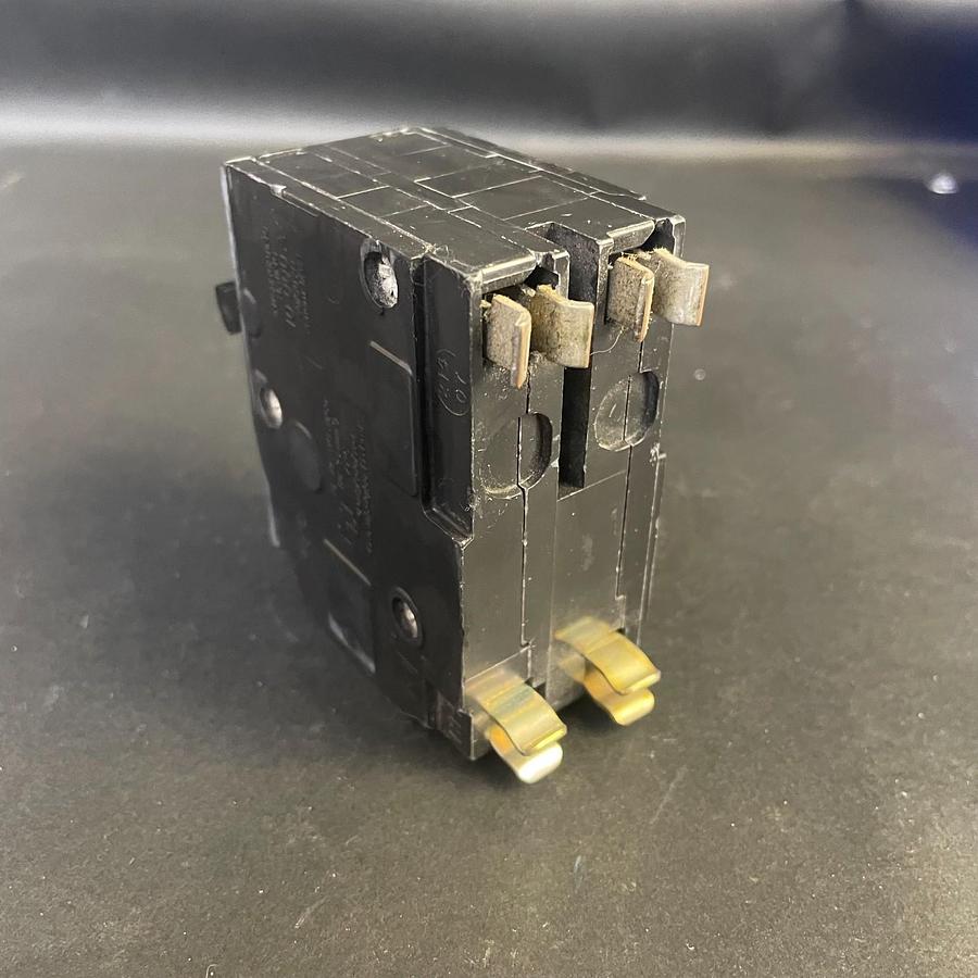 Used SQUARE D QO235 35AMP 120/240V~ CIRCUIT BREAKER