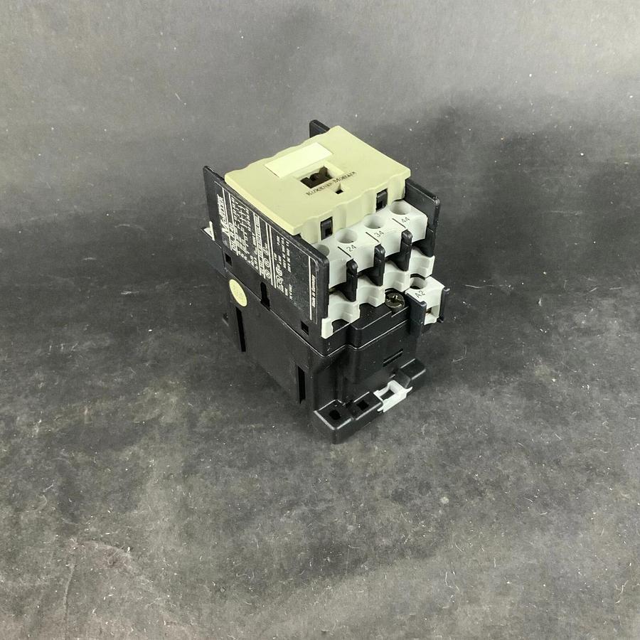 Used MOELLER DIL R40 110V CONTACTOR ($20 OBO)