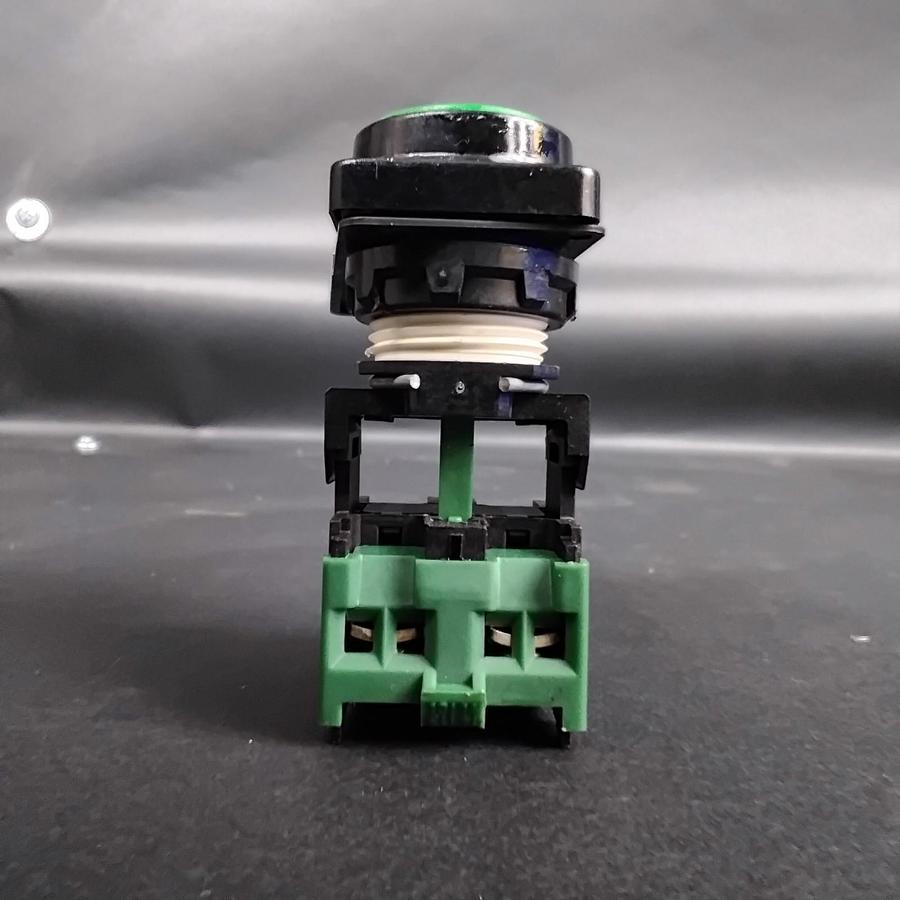 Used TELEMECANIQUE DA10 GREEN PUSHBUTTON ($15 OBO)