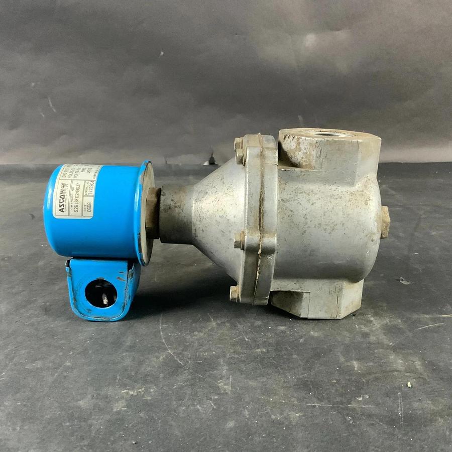 Used ASCO S261SF02N3GJ7 SOLENOID VALVE ($125 OBO)
