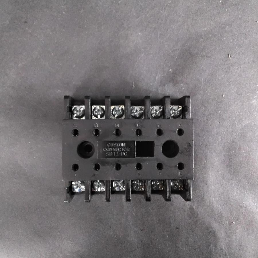 Used CUSTOM CONNECTOR SD12-PC 12 RELAY SOCKET ($4.50 OBO)